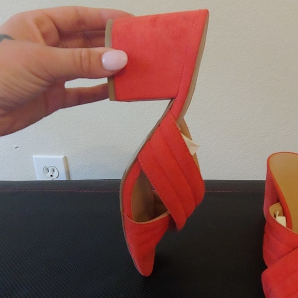 Sandals - Picture 3 of 3